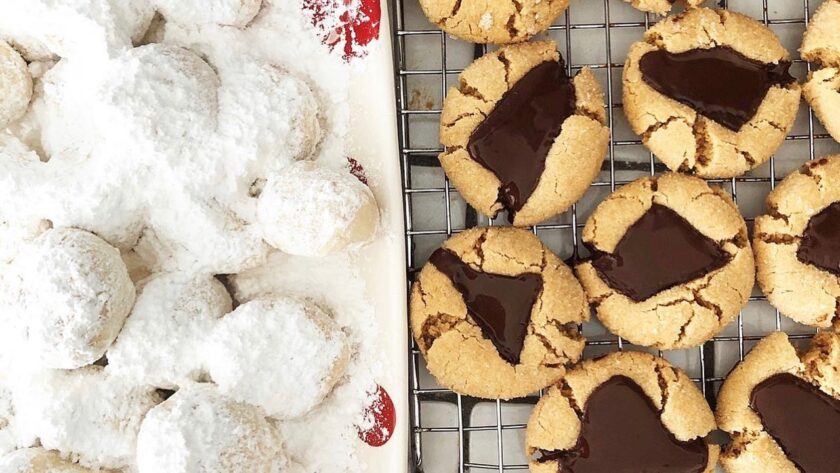 5 Easy Go-To Vegan Christmas Cookie Recipes
